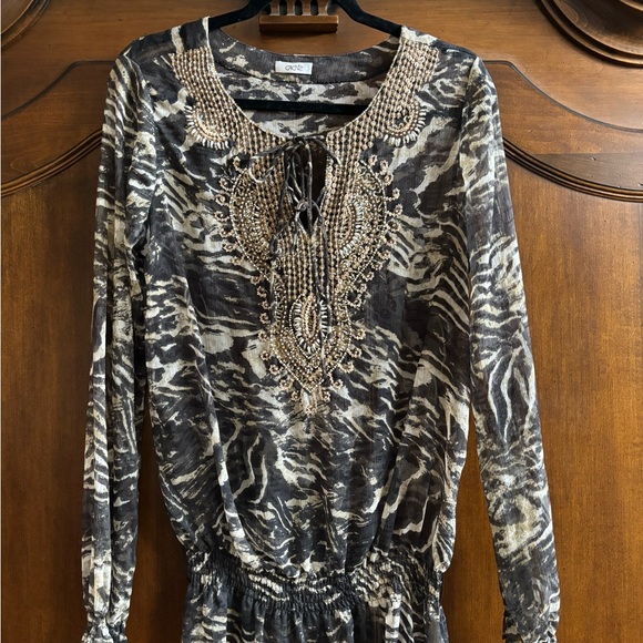 Cache’ Top - Picture 2 of 7